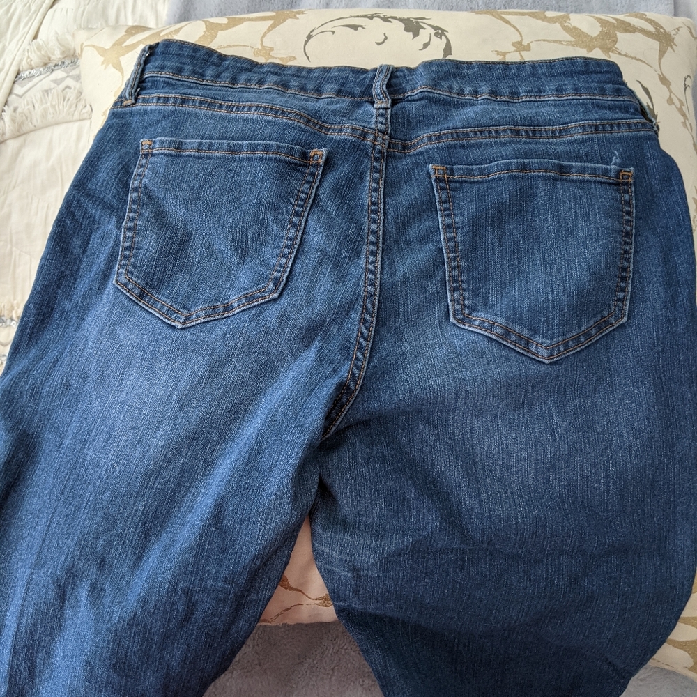Old Navy Super Skinny Mid Rise Blue Jeans - Picture 2 of 3